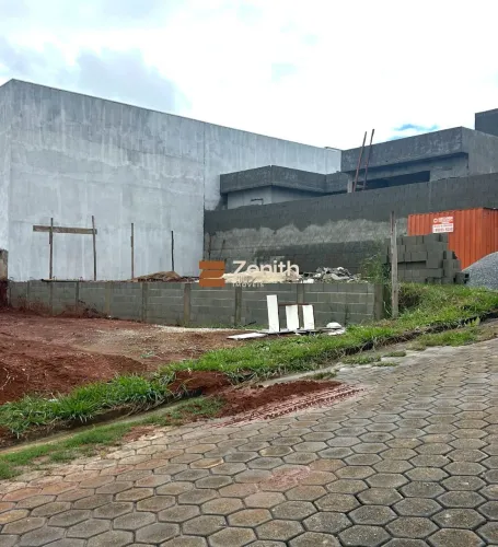 Lote Localizado Bairro Santo Expedito Topografia plana,pronto para Construir
