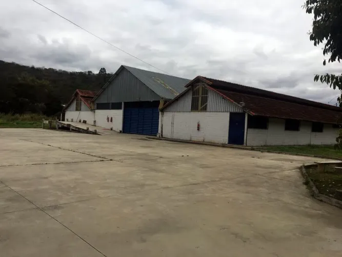 Galpão em Granja Califórnia - Paty do Alferes, RJ