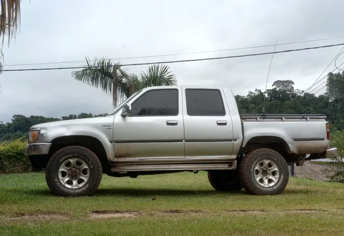 Toyota Hilux CD SR5 4X4 2.8 Diesel 1997