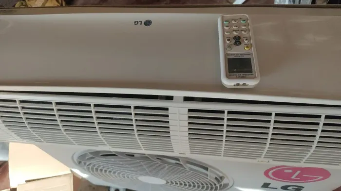 Vende-se ar-condicionado LG de 900 BTUs