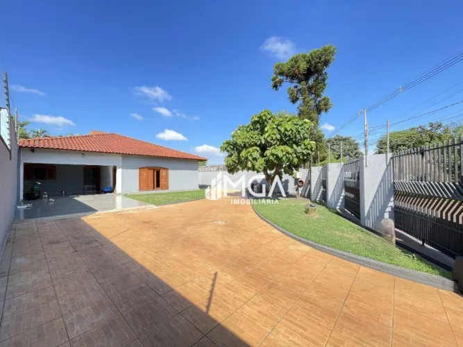 Casa com 3 dormitórios para alugar, 336 m² por R$ 6.310,00/mês - Três Lagoas - Foz do Igua