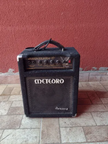 Amplificador de baixo Meteoro Starblack 8