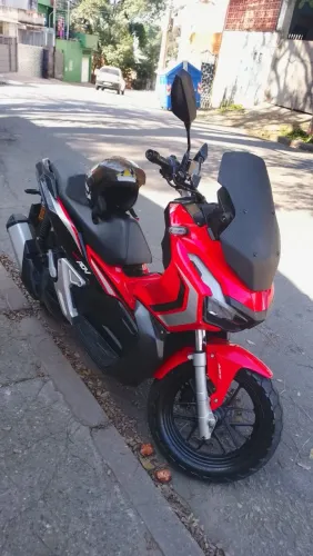 ADV 150 ano 2023... Moto impecável venha conferir