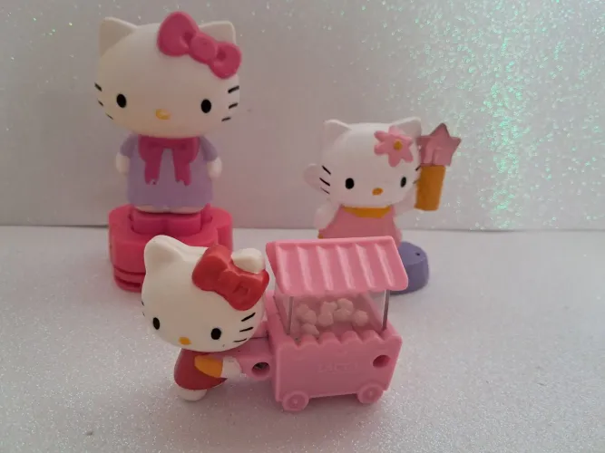 Lote miniaturas colecionáveis Hello kitty