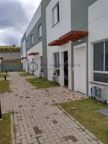 Casa em Condomínio à Venda em Vargem Grande Paulista-SP: 2 quartos, 2 salas, 2 banheiros,