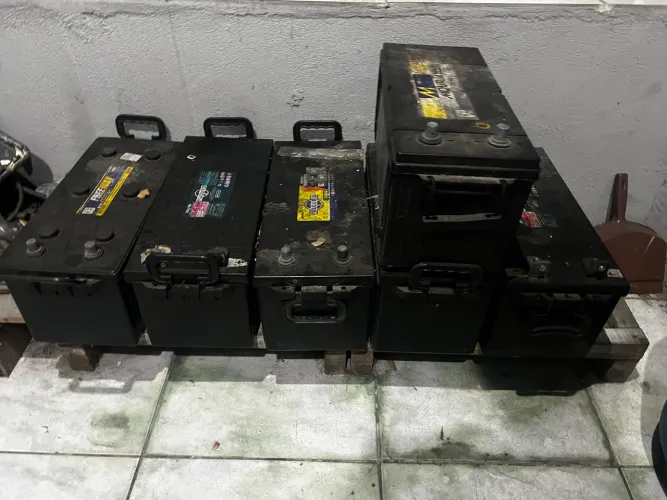 Sucatas de baterias 150Ah e 220Ah