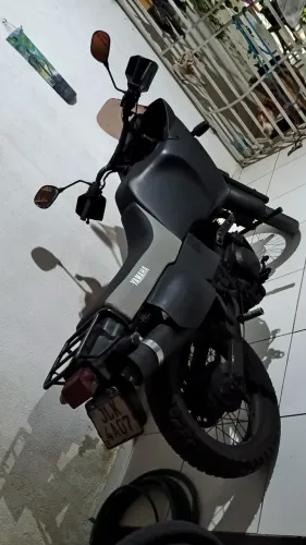 Vendo uma Lenda das Motos Teneré 600Z dois faróis.