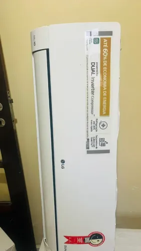 Ar Condicionado 12.000 btus - Dual Inverter LG/ Semi-Novo