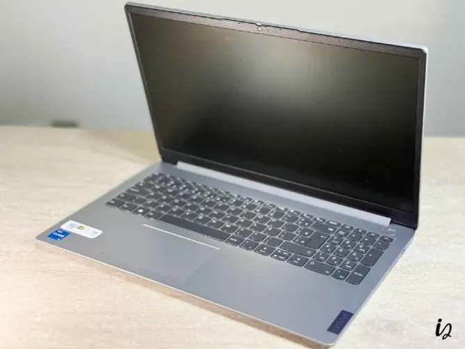 Notebook Lenovo IdeaPad 1 Intel Core i5 12th 8GB RAM 480GB SSD 15,6"