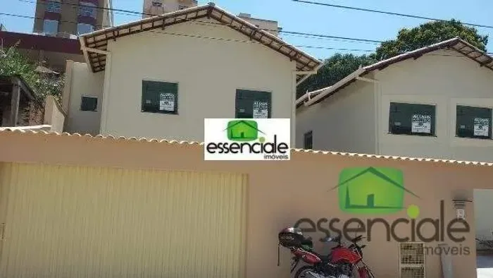 Alugo!! Casa geminada 2 quartos para locação no Centro de Contagem-MG