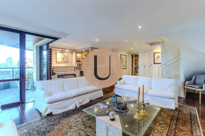Uma cobertura Duplex Uma localização privilegiada no coração de Higienópolis!