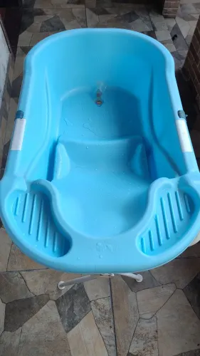 Banheira com suporte