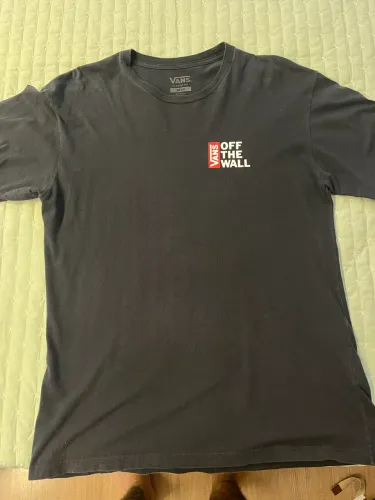 Camiseta vans of the wall