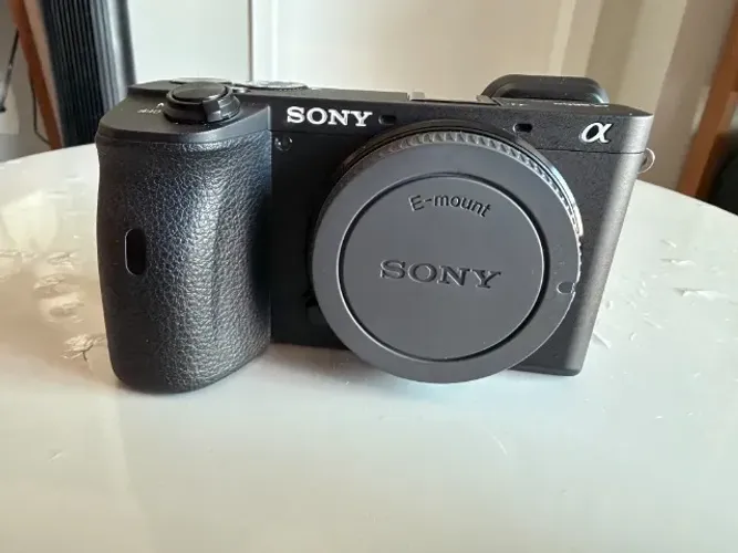 Câmera Sony A6600 - Muito nova, apenas 1.132 cliques