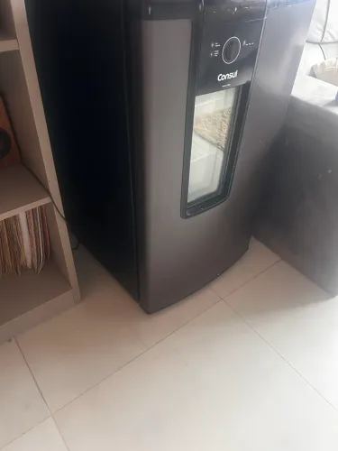 Cervejeira cônsul semi nova