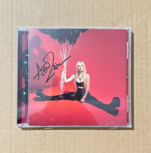 Avril Lavigne CD Love Sux Autografado