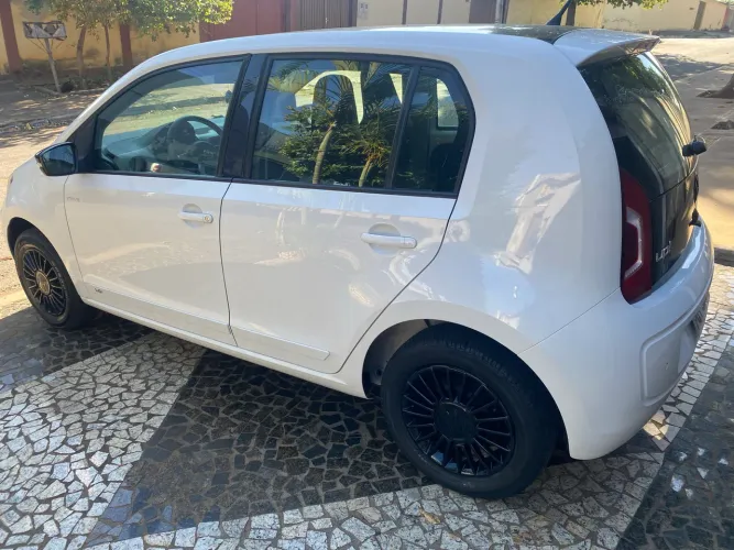 Volkswagen Up! Move 1.0 TSI Total Flex 12V 5P 2017