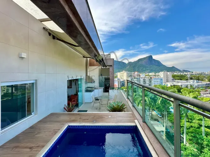 Cobertura de luxo com piscina para aluguel no Leblon