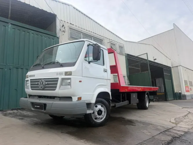 Volkswagen 8.120/8.120 2011