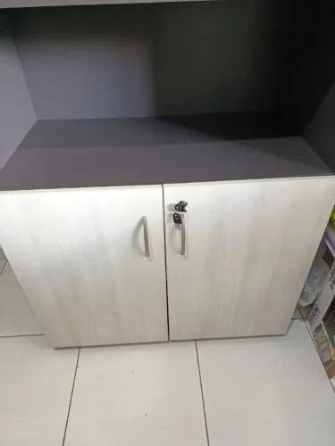 Estante caderode para escritório