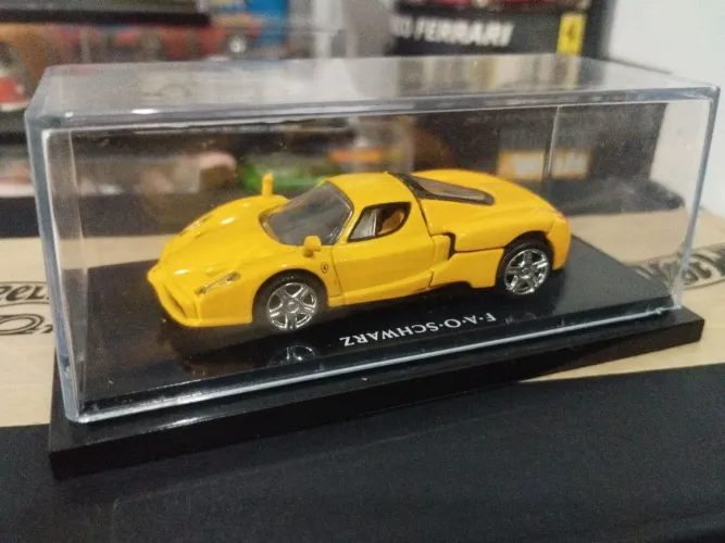 Ferrari Fao Schwartz Hotwheels 