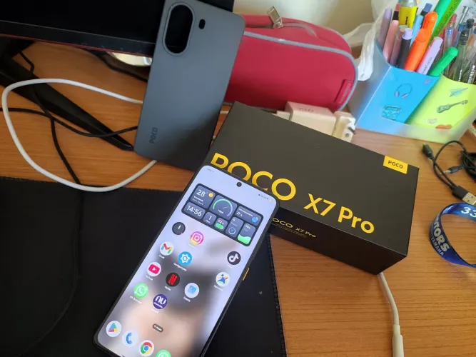 POCO X7 PRO PRETO AMARELO 512GB/12GB RAM + BRINDES.