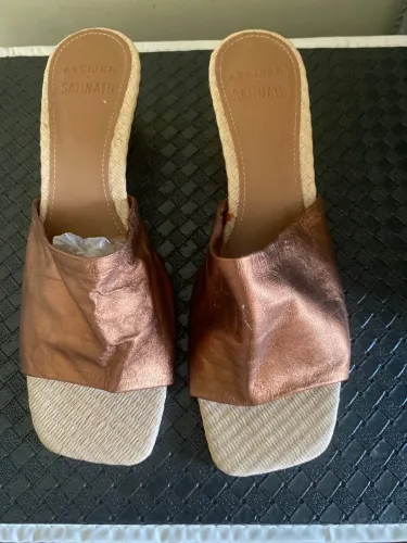 Sandália de salto 38