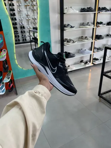 Tênis estilo esportivo masculino 