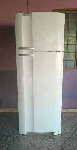 Geladeira Electrolux gelo seco 462LT super conservada funcionando perfeitamente!!!