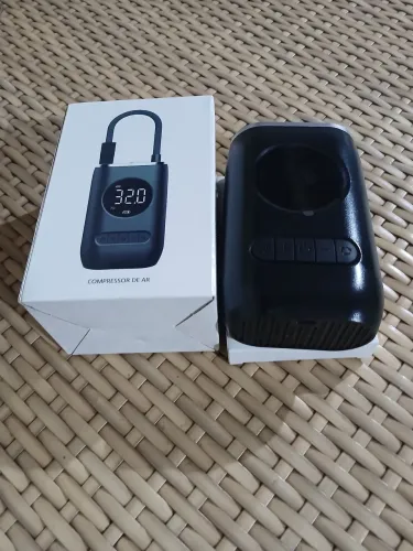COMPRESSOR PARA PNEU DE CARRO E OUTROS 