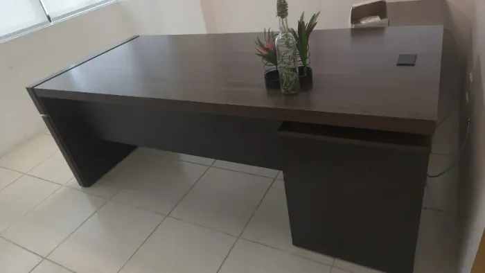 Mesa de Escritório em L