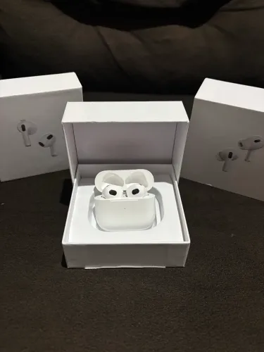 AirPods Apple