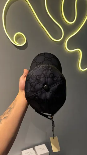 Boné Gucci b
