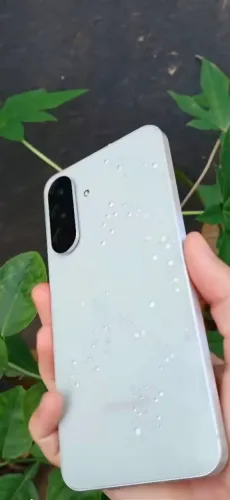 Troco Samsung A56 com 2 meses de uso em iPhone 12 