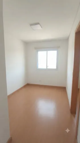 Alugo apartamento - R$ 976,00 com condomínio incluso ( Tratar com a imobiliária )
