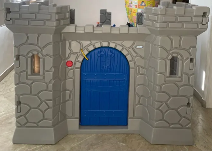 Playground Castelo Medieval Xalingo com escorregador | perfeito estado