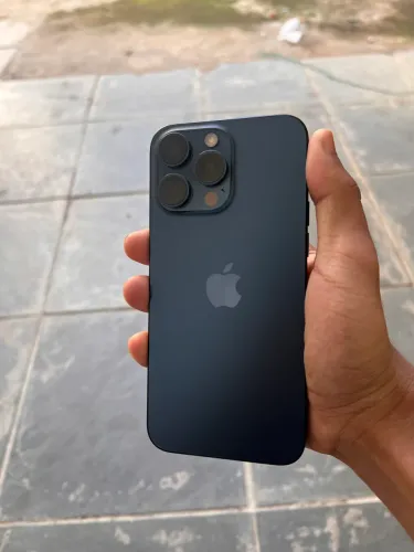Vendo iPhone 15 pro Max 256gb muito novo