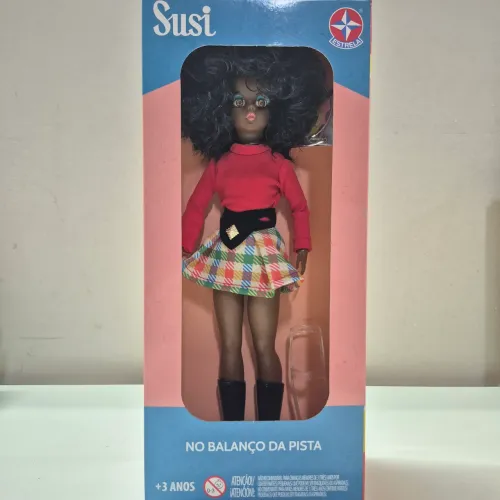 SUSI NEGRA NUNCA RETIRADA DA CAIXA BONECA ESTRELA