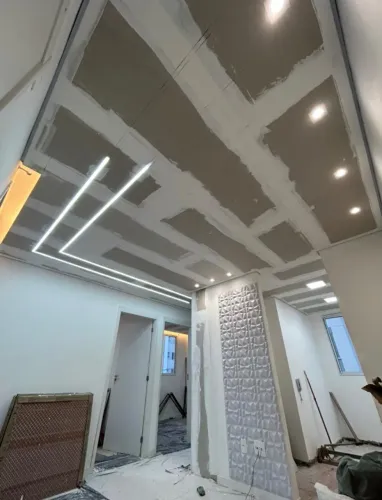 Drywall, Forro De Gesso, Piso Porcelanato, Elétrica, Pintura, Ar Condicionado