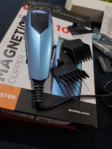 Vendo máquina de cortar cabelo GAMA NOVA