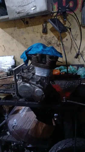 Preciso de ajudante mecânico de motos