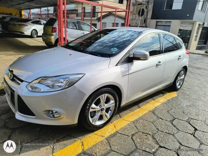 Ford Focus 1.6 S/1.6 SE Flex 16V 5P AUT 2015