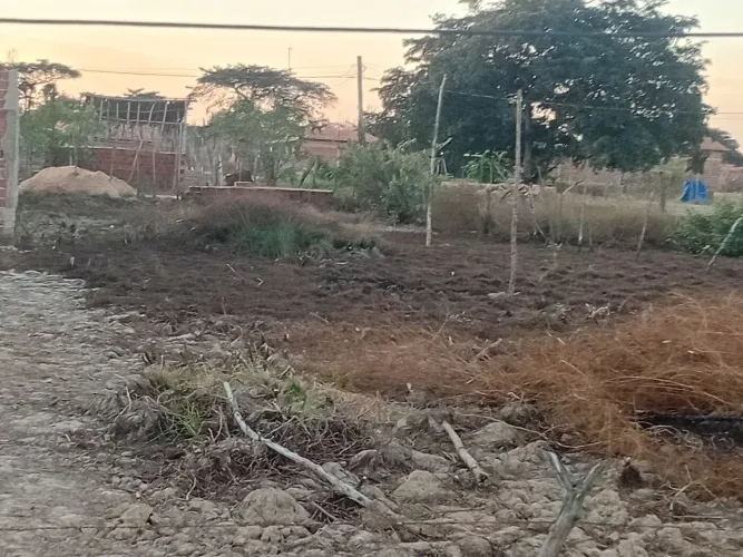 Vende-se terreno na zona norte Lindalva Soares próximo da ponte do poty Velho