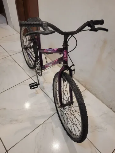 Bicicleta aro 24 feminino seminova