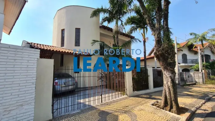 CASA ASSOBRADADA - VILA EMBARÉ - SP