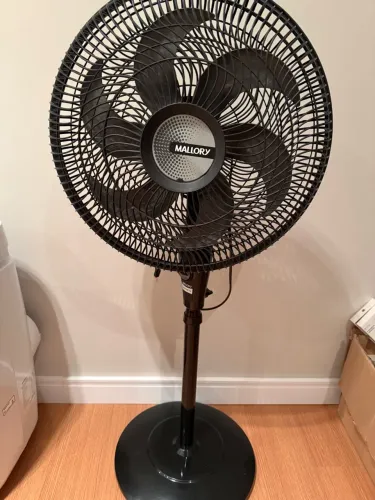 Ventilador de Coluna Mallory Delfos TS+ 126W, Silencioso, Com Hélice de 6 pás