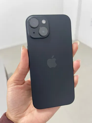 iPhone 15 - 128Gb Seminovo 