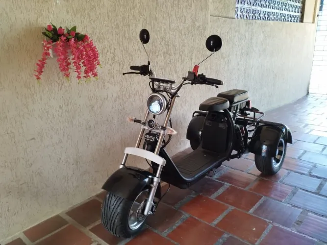 Triciclo elétrico