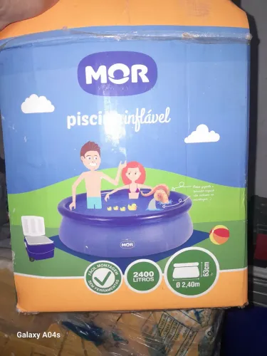 Piscina Inflável Grande e Nova e já com bomba para encher