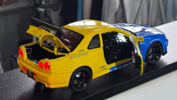 1:18 | SKY Line R34 temático Spoon 